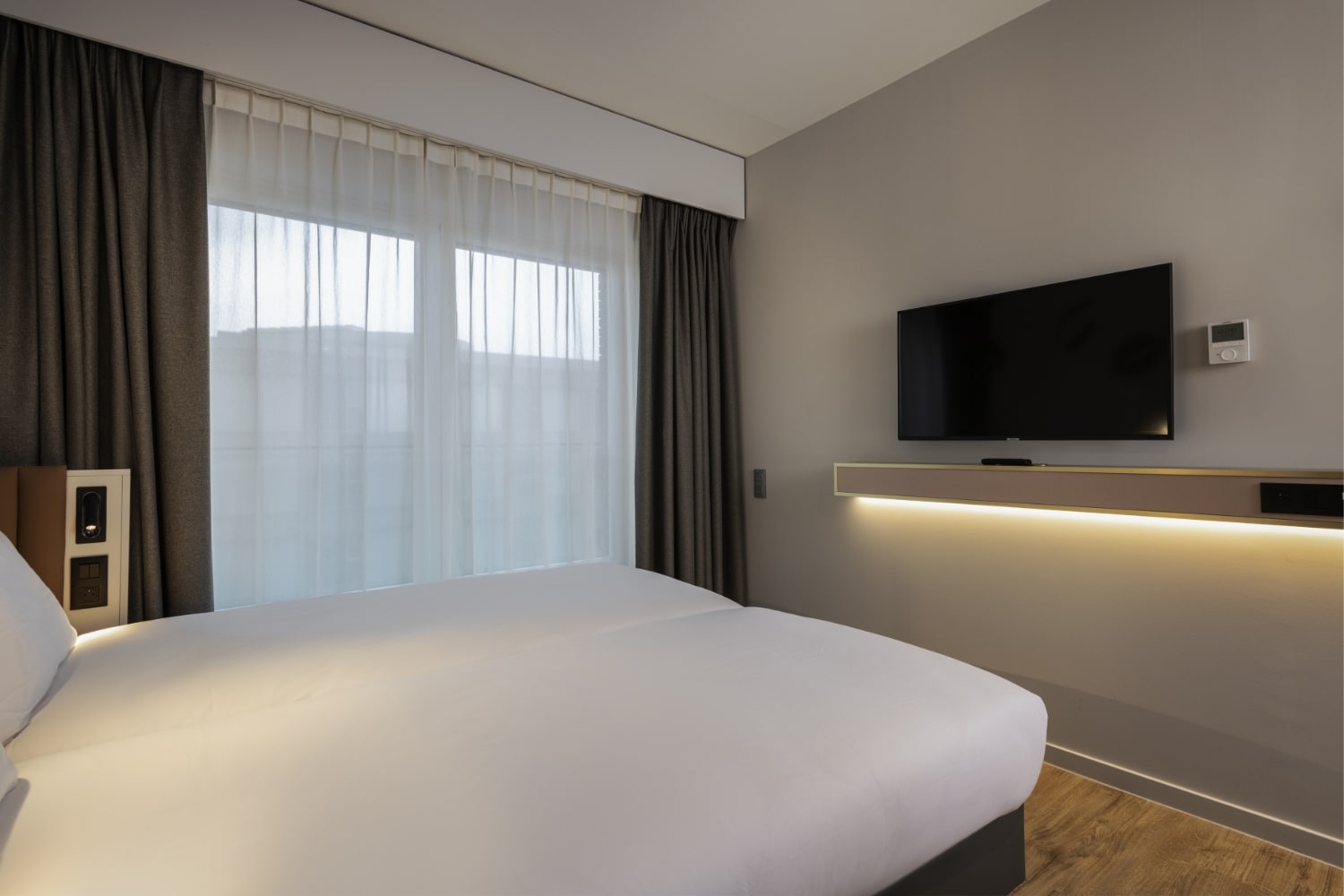 hotel room instatalation