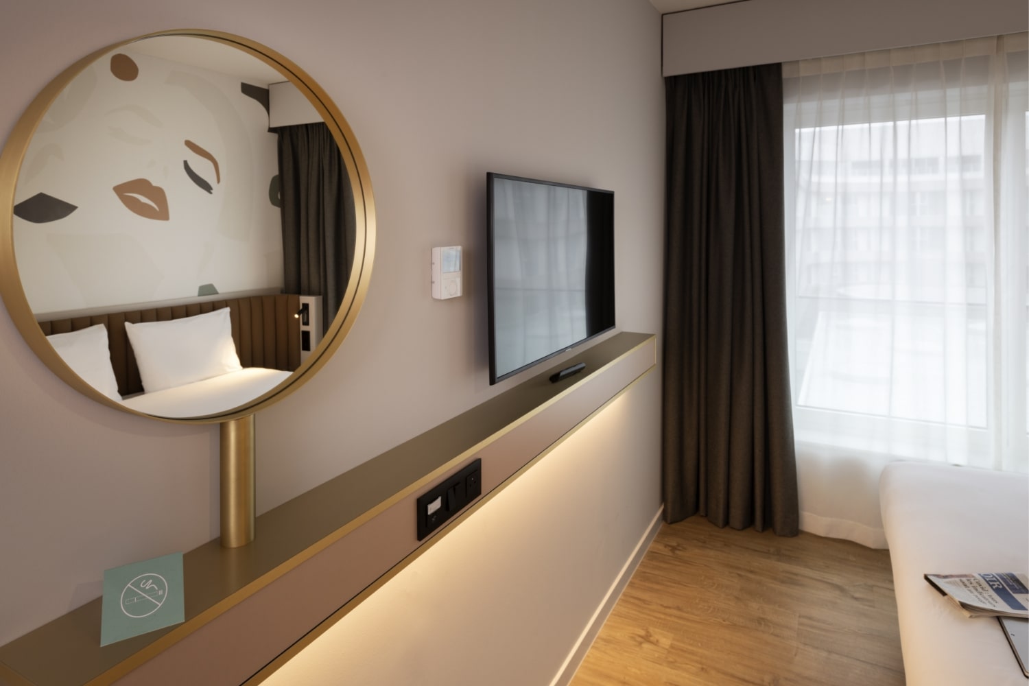 hotel room instatalation