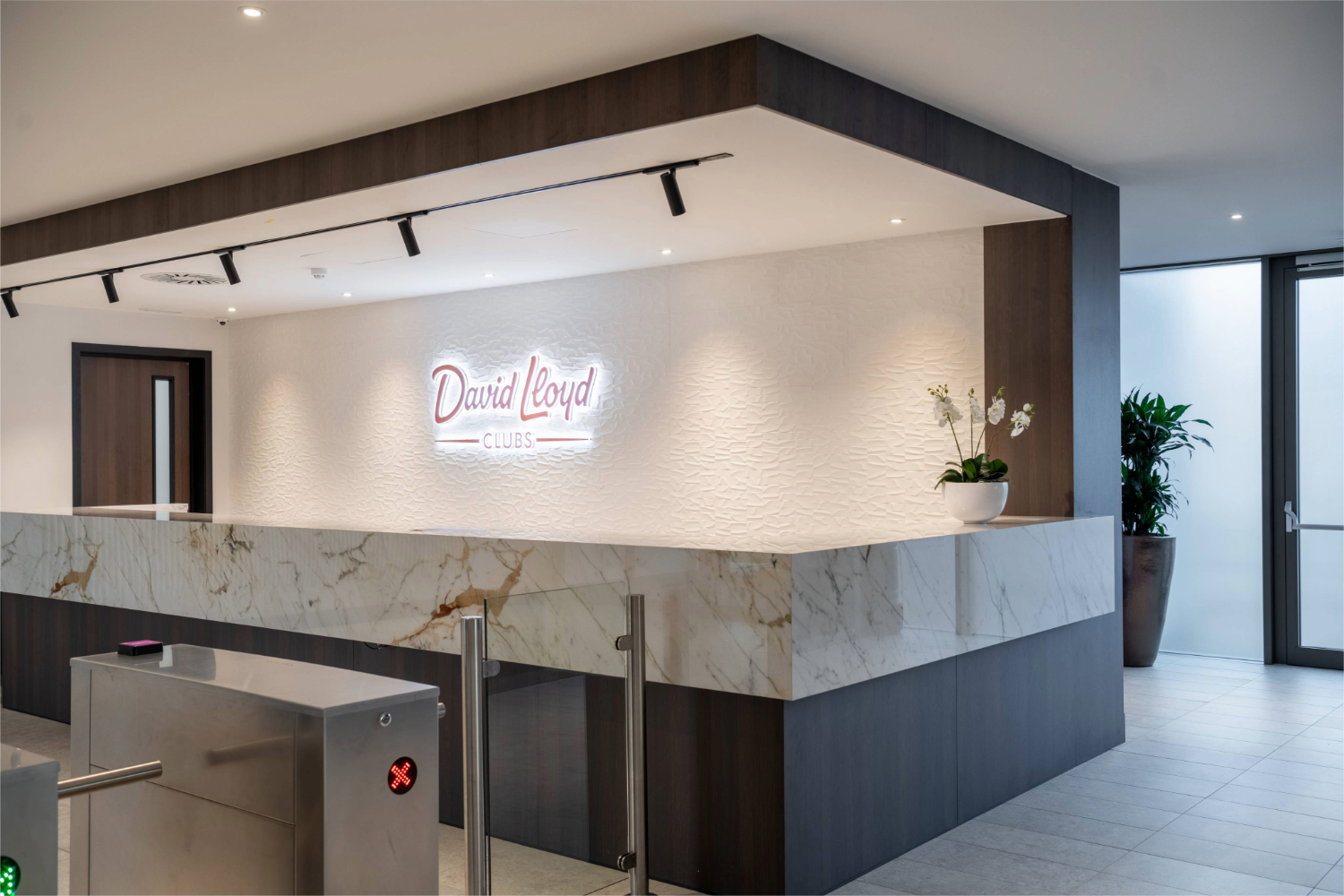 Golf club hotel instalation