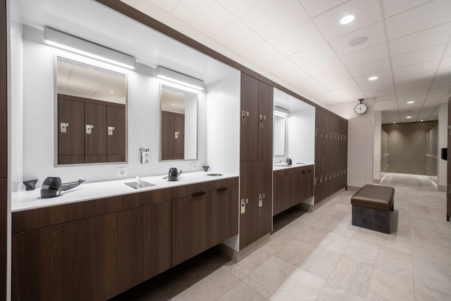 Golf club hotel instalation